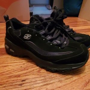 Sketchers size 7